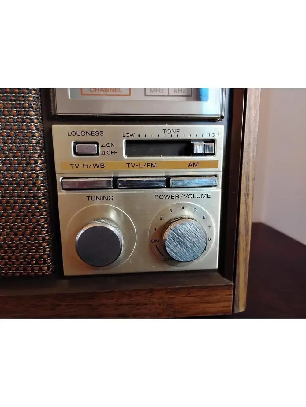 Vintage Wooden SONY AM/FM Table Radio TFM-9450W Tested & Working 100 complete